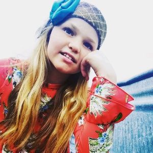 Meet your Posher, Macy